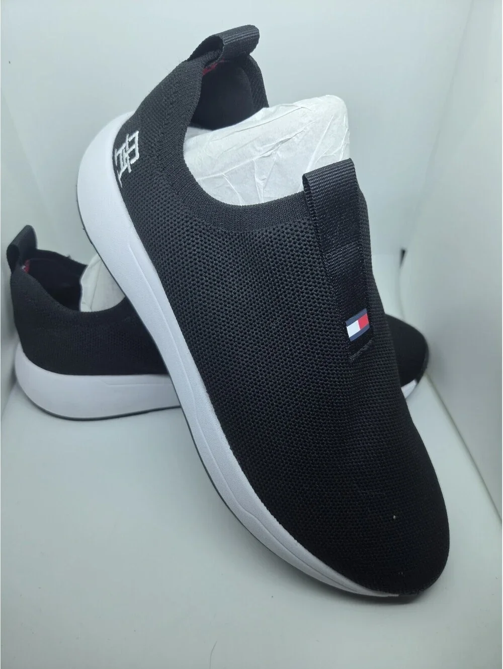 Tommy Hilfiger Ada Women’s 8.5 M Black Knit Slip On Sneakers TWADA New Box